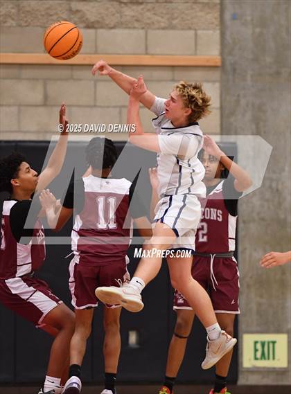 Thumbnail 3 in Liberty vs Independence photogallery.