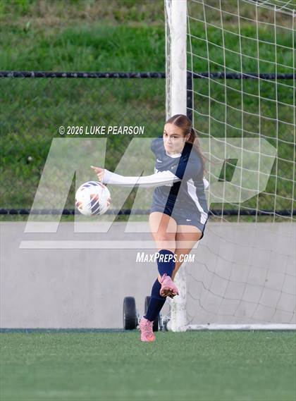 Thumbnail 3 in Gregori vs. Davis Sr. (CIF SJS D1 Final) photogallery.