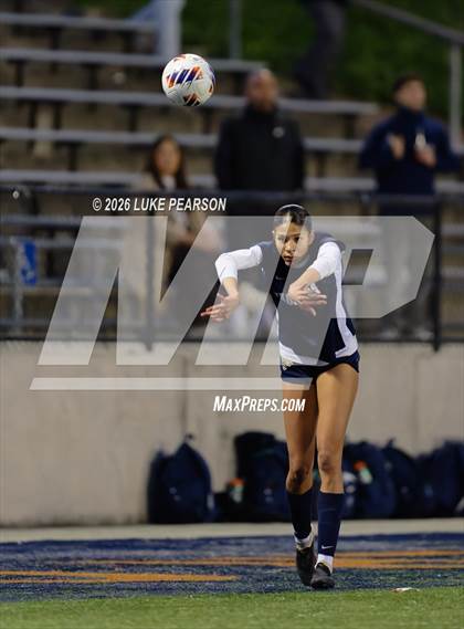 Thumbnail 2 in Gregori vs. Davis Sr. (CIF SJS D1 Final) photogallery.