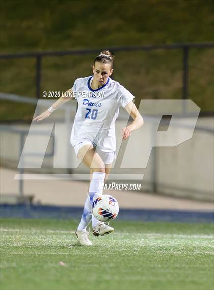 Thumbnail 3 in Gregori vs. Davis Sr. (CIF SJS D1 Final) photogallery.