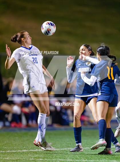 Thumbnail 2 in Gregori vs. Davis Sr. (CIF SJS D1 Final) photogallery.