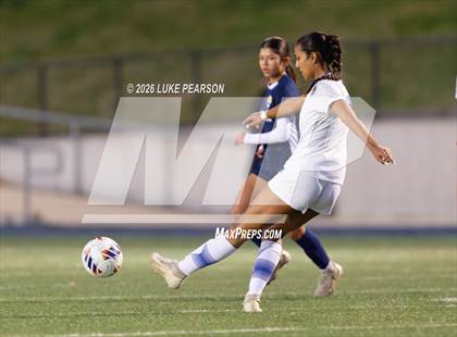 Thumbnail 2 in Gregori vs. Davis Sr. (CIF SJS D1 Final) photogallery.