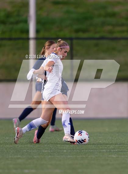 Thumbnail 3 in Gregori vs. Davis Sr. (CIF SJS D1 Final) photogallery.