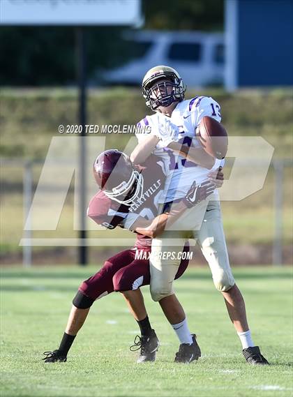 Thumbnail 1 in Central Arkansas Christian vs Perryville photogallery.