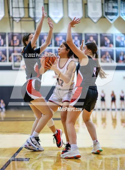 Thumbnail 2 in Vista Ridge vs. Lake Travis (UIL 6A Bi-District Playoff) photogallery.