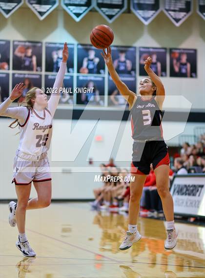 Thumbnail 2 in Vista Ridge vs. Lake Travis (UIL 6A Bi-District Playoff) photogallery.