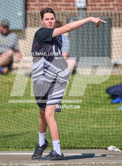 Thumbnail 1 in Lake Houston Conquerors Invitational (Discus) photogallery.