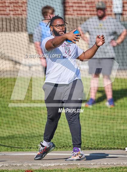 Thumbnail 1 in Lake Houston Conquerors Invitational (Discus) photogallery.