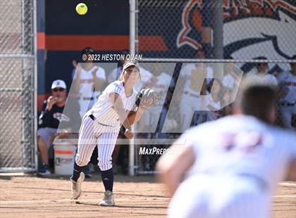 Thumbnail 2 in Oaks Christian @ Roosevelt (CIF State D1 SoCal Regional Final) photogallery.