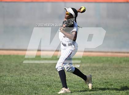 Thumbnail 3 in Oaks Christian @ Roosevelt (CIF State D1 SoCal Regional Final) photogallery.