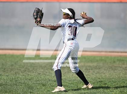 Thumbnail 1 in Oaks Christian @ Roosevelt (CIF State D1 SoCal Regional Final) photogallery.