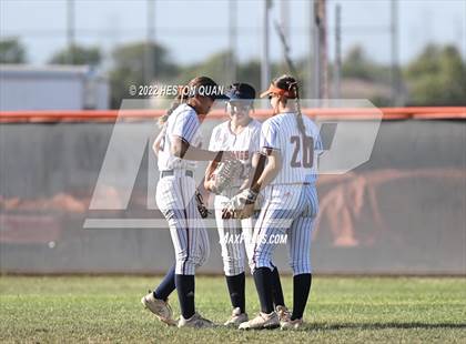 Thumbnail 3 in Oaks Christian @ Roosevelt (CIF State D1 SoCal Regional Final) photogallery.