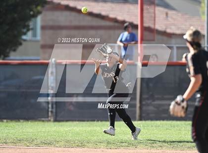 Thumbnail 2 in Oaks Christian @ Roosevelt (CIF State D1 SoCal Regional Final) photogallery.