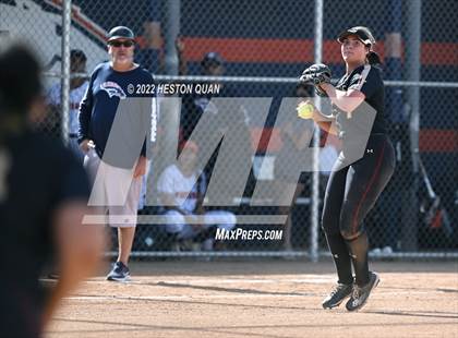 Thumbnail 2 in Oaks Christian @ Roosevelt (CIF State D1 SoCal Regional Final) photogallery.