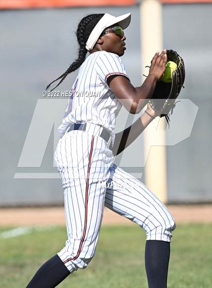 Thumbnail 3 in Oaks Christian @ Roosevelt (CIF State D1 SoCal Regional Final) photogallery.
