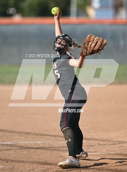 Thumbnail 2 in Oaks Christian @ Roosevelt (CIF State D1 SoCal Regional Final) photogallery.
