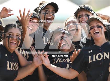 Thumbnail 2 in Oaks Christian @ Roosevelt (CIF State D1 SoCal Regional Final) photogallery.