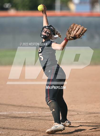 Thumbnail 2 in Oaks Christian @ Roosevelt (CIF State D1 SoCal Regional Final) photogallery.