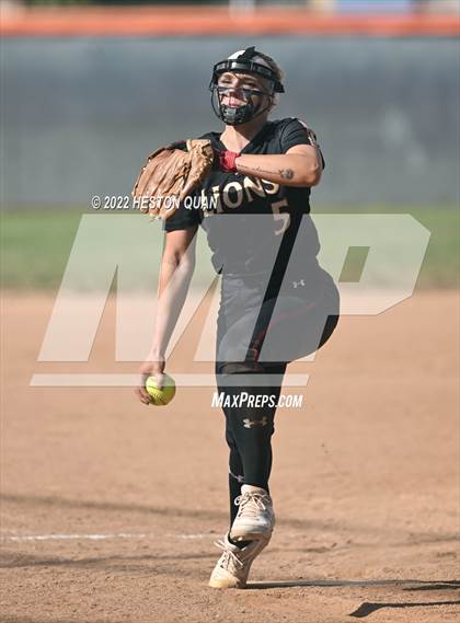 Thumbnail 2 in Oaks Christian @ Roosevelt (CIF State D1 SoCal Regional Final) photogallery.