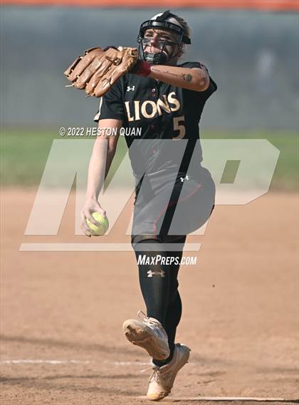 Thumbnail 2 in Oaks Christian @ Roosevelt (CIF State D1 SoCal Regional Final) photogallery.