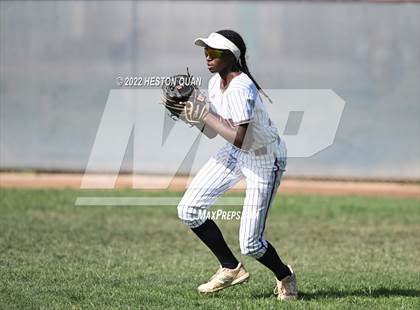 Thumbnail 1 in Oaks Christian @ Roosevelt (CIF State D1 SoCal Regional Final) photogallery.