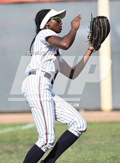Thumbnail 2 in Oaks Christian @ Roosevelt (CIF State D1 SoCal Regional Final) photogallery.