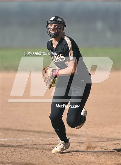 Thumbnail 3 in Oaks Christian @ Roosevelt (CIF State D1 SoCal Regional Final) photogallery.