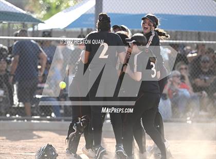Thumbnail 2 in Oaks Christian @ Roosevelt (CIF State D1 SoCal Regional Final) photogallery.