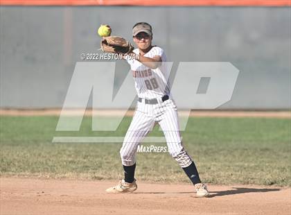 Thumbnail 1 in Oaks Christian @ Roosevelt (CIF State D1 SoCal Regional Final) photogallery.