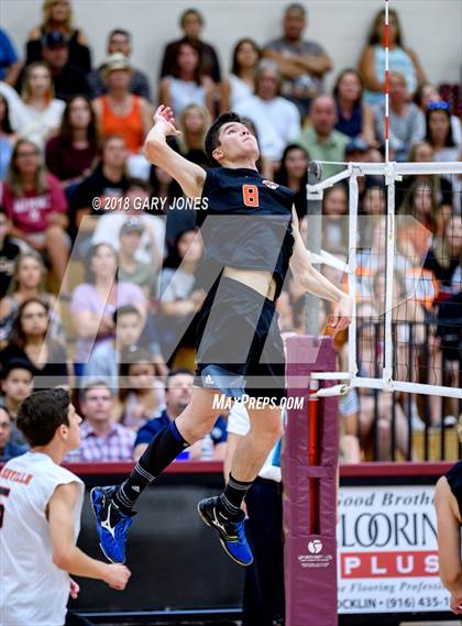 Thumbnail 1 in Whitney vs. Roseville (CIF SJS D1 Final) photogallery.