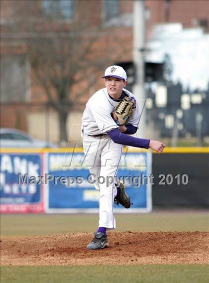 Thumbnail 1 in Rocky Mount @ Riverside photogallery.