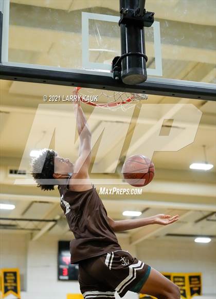 Thumbnail 2 in Saint Francis @ Wilcox photogallery.