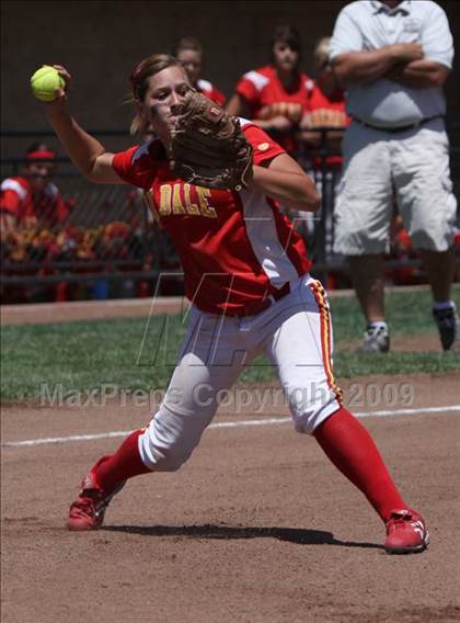 Thumbnail 1 in Oakdale vs. Bear River (CIF SJS D4 Final) photogallery.