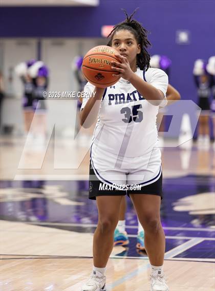 Thumbnail 1 in Lansing @ Piper photogallery.