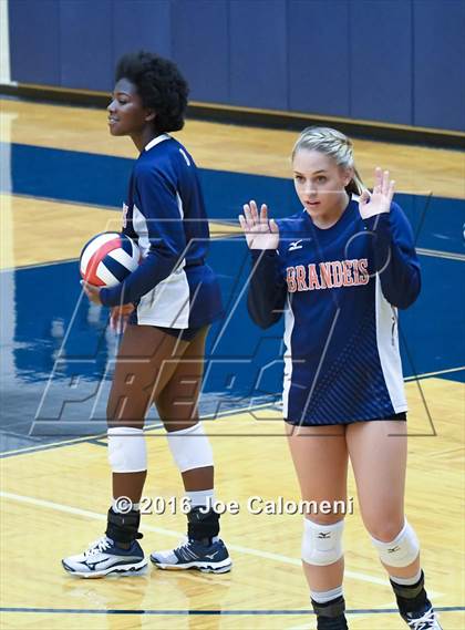 Thumbnail 2 in MacArthur [Douglas] vs Brandeis (Paul Taylor Gym) photogallery.
