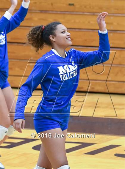 Thumbnail 3 in MacArthur [Douglas] vs Brandeis (Paul Taylor Gym) photogallery.