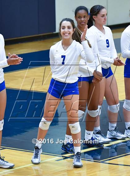 Thumbnail 1 in MacArthur [Douglas] vs Brandeis (Paul Taylor Gym) photogallery.