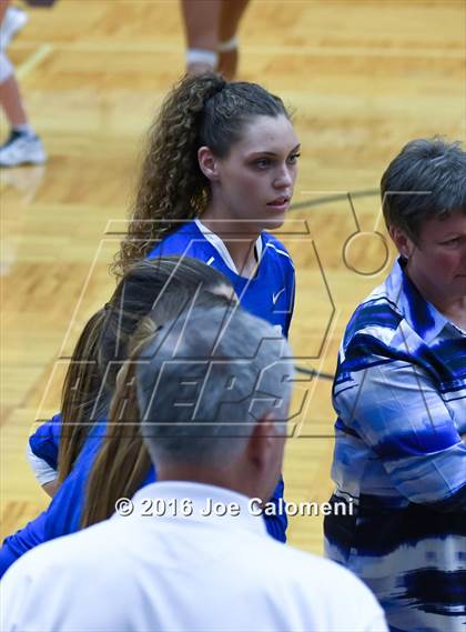 Thumbnail 1 in MacArthur [Douglas] vs Brandeis (Paul Taylor Gym) photogallery.