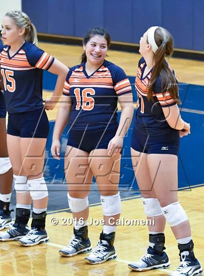 Thumbnail 1 in MacArthur [Douglas] vs Brandeis (Paul Taylor Gym) photogallery.