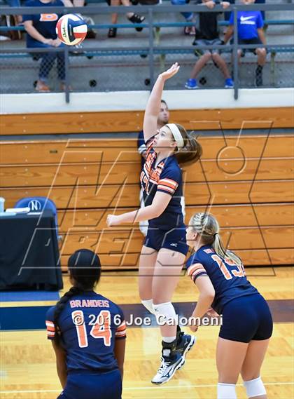 Thumbnail 1 in MacArthur [Douglas] vs Brandeis (Paul Taylor Gym) photogallery.