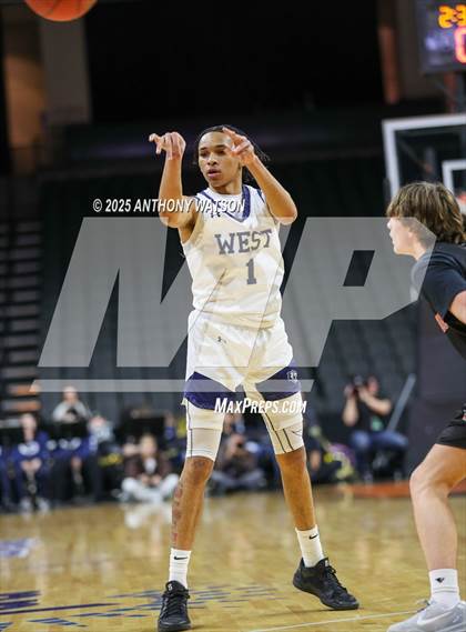 Thumbnail 1 in Pocono Mountain West vs. Northampton photogallery.