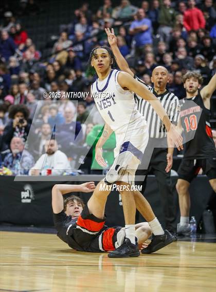 Thumbnail 3 in Pocono Mountain West vs. Northampton photogallery.