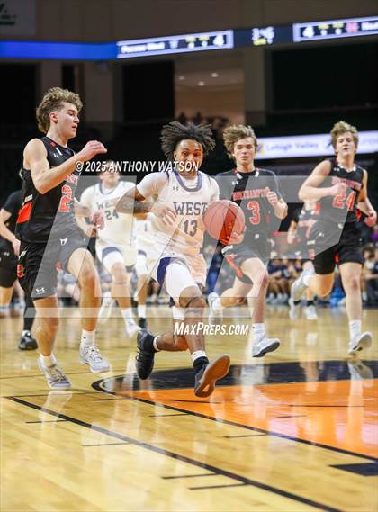 Thumbnail 3 in Pocono Mountain West vs. Northampton photogallery.