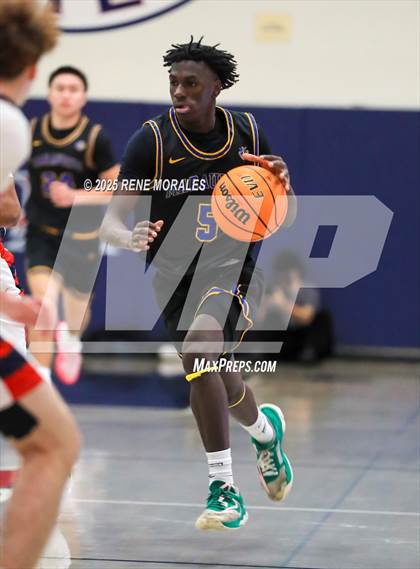 Thumbnail 3 in Mira Mesa vs Maranatha (CIF State Regional D3 Rnd 3) photogallery.