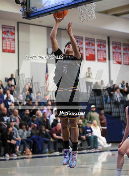 Thumbnail 3 in Mira Mesa vs Maranatha (CIF State Regional D3 Rnd 3) photogallery.