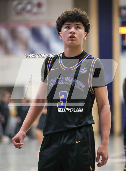 Thumbnail 3 in Mira Mesa vs Maranatha (CIF State Regional D3 Rnd 3) photogallery.