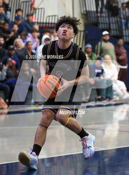 Thumbnail 2 in Mira Mesa vs Maranatha (CIF State Regional D3 Rnd 3) photogallery.