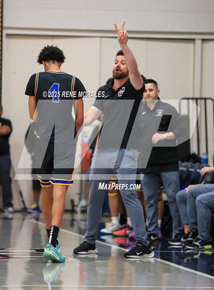 Thumbnail 1 in Mira Mesa vs Maranatha (CIF State Regional D3 Rnd 3) photogallery.
