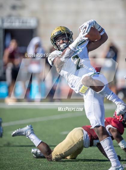 Thumbnail 1 in JSerra Catholic vs. St. Joseph Regional (Honor Bowl) photogallery.
