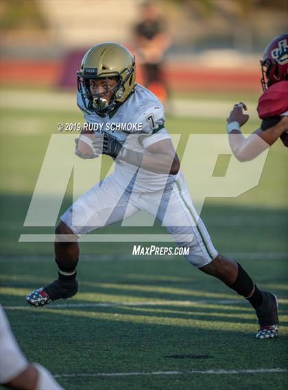 Thumbnail 3 in JSerra Catholic vs. St. Joseph Regional (Honor Bowl) photogallery.